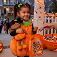 Cargar la imagen en la vista de la galería, Calabaza personalizada para niña de Halloween de Gloveya