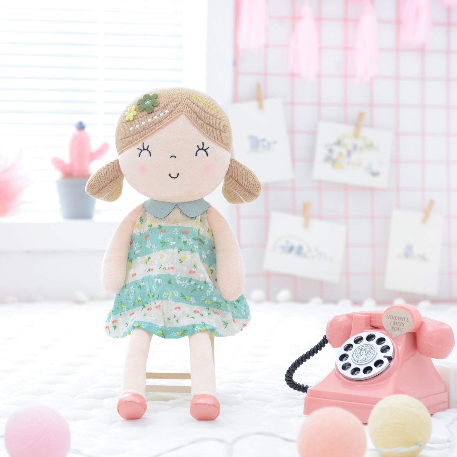 Discover the Charm of the Gloveleya Spring Girl Green Doll - Gloveleya Official